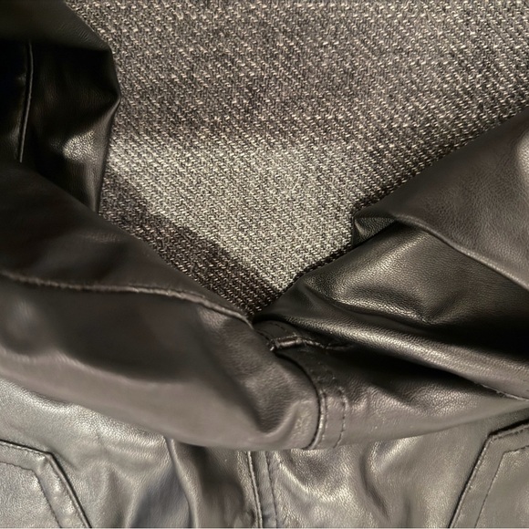 Women's Divided by H&M Faux Leather Black Size 6 Jeans - Picture 2 of 6